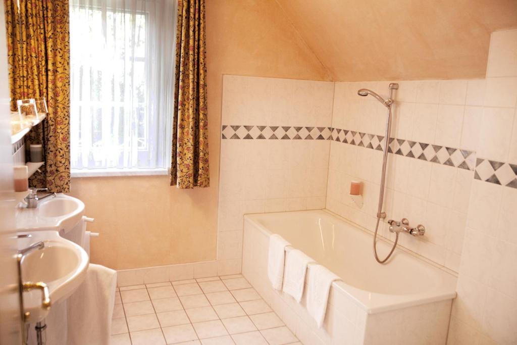 Landgasthof & Hotel Jagdhof Stralsund Szoba fotó